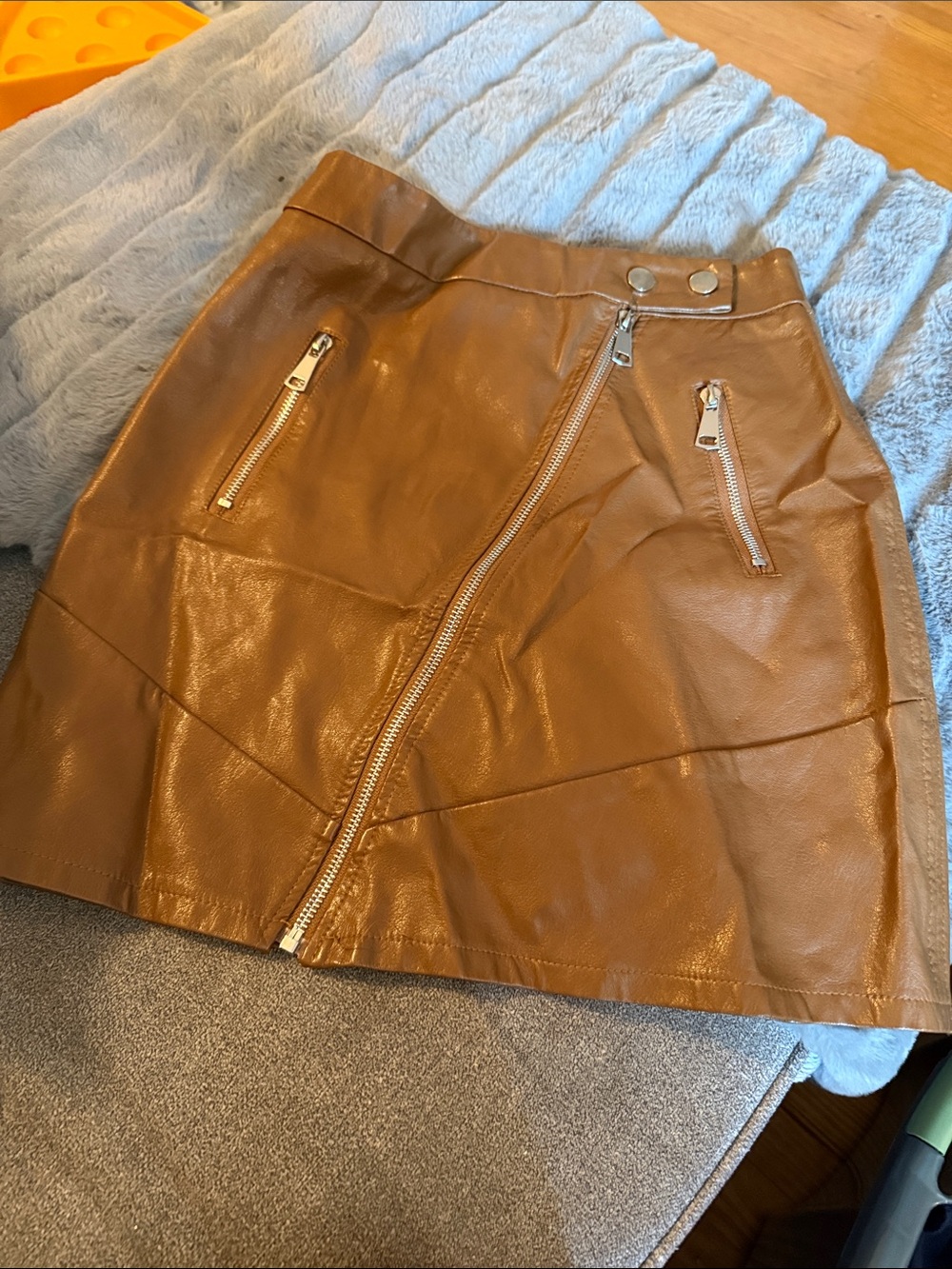 Kendall & Kylie Cognac Faux Leather Zip-Front Mini Skirt